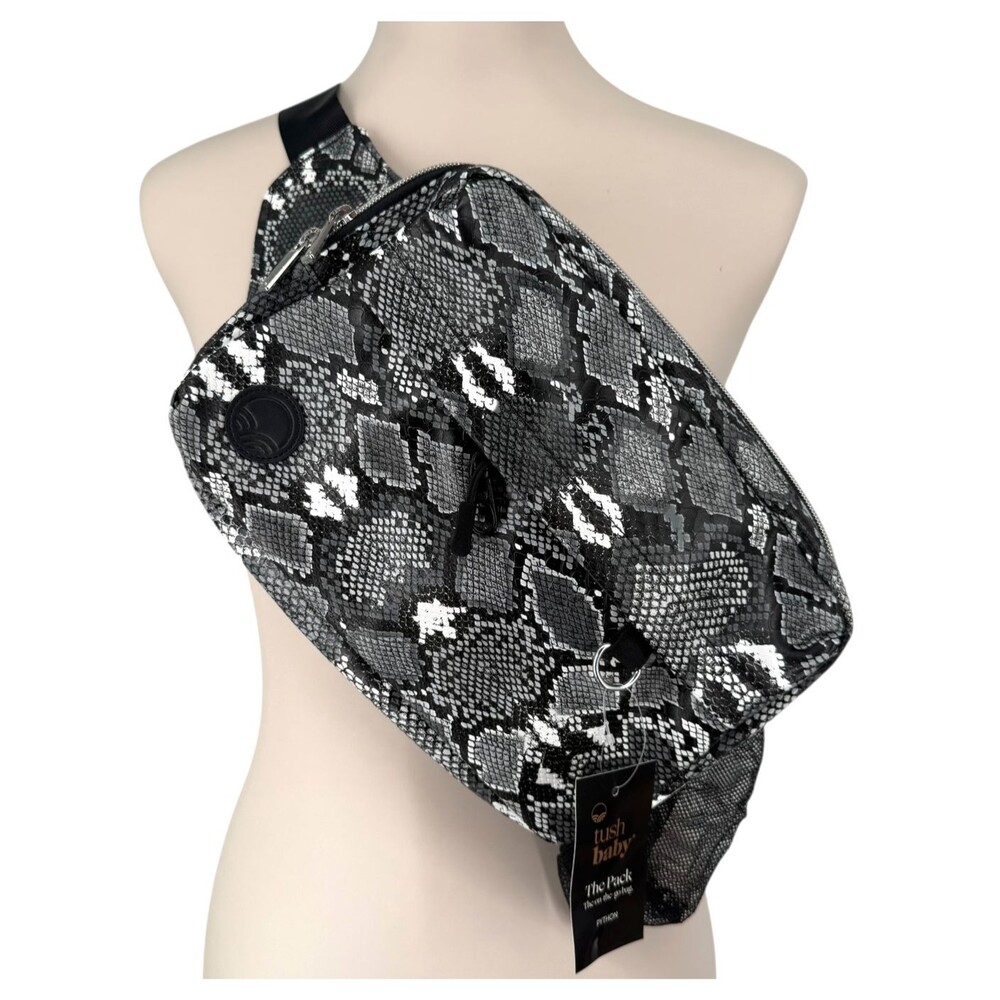 Tushbaby The Pack Diaper Bag Python Print Crossbody Fanny Waist Bag Pockets NWT - Picture 2 of 11